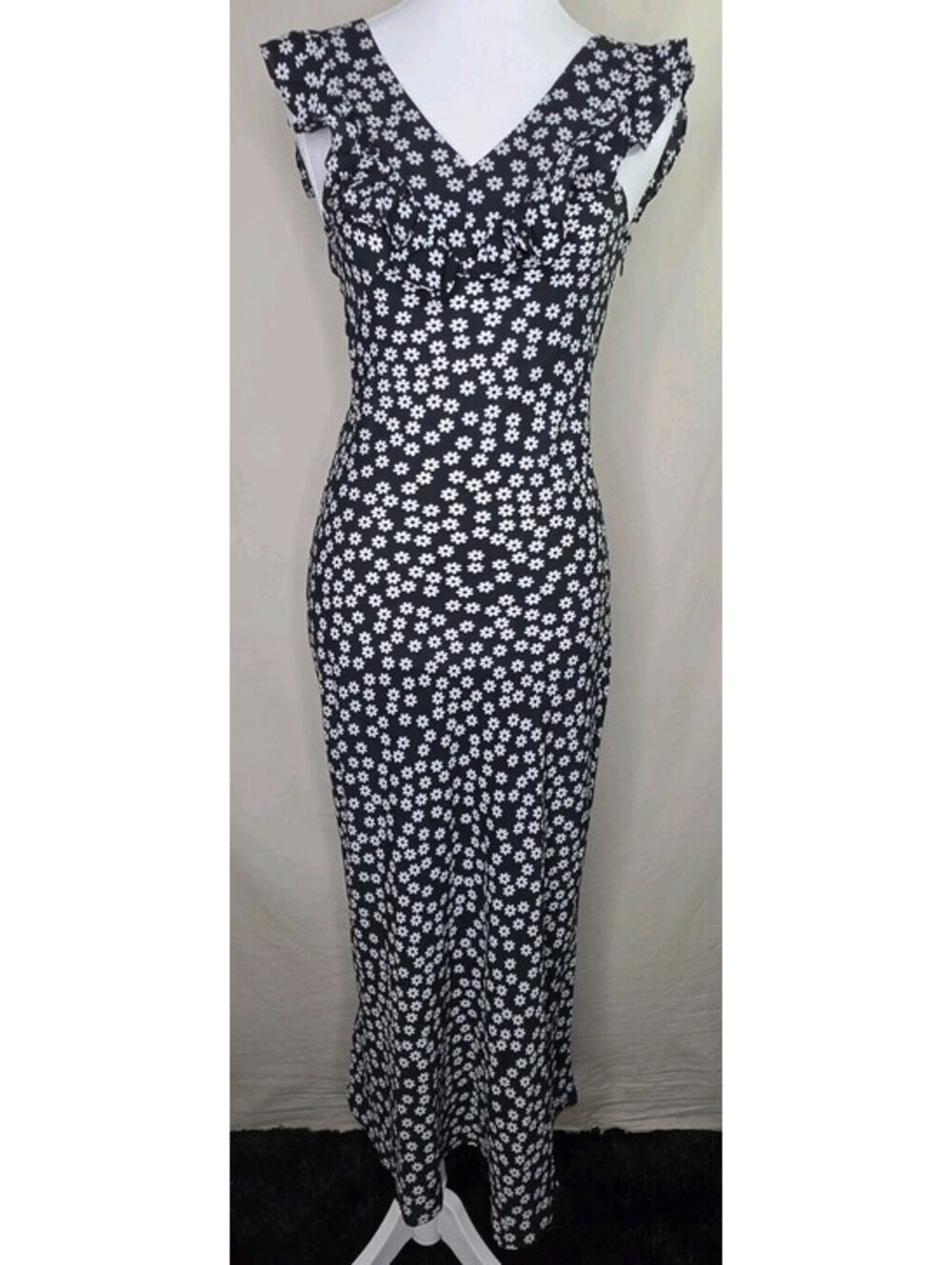 Commense Black Daisy Floral Ruffle V-Neck Maxi Dress Small S Side Zip NWT
